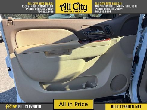 Used 2011 GMC Yukon SLT w/ SLT-2 Equipment Package image 25