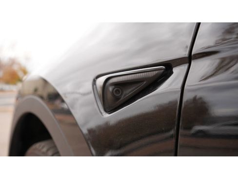 Used 2023 Tesla Model Y Long Range image 35