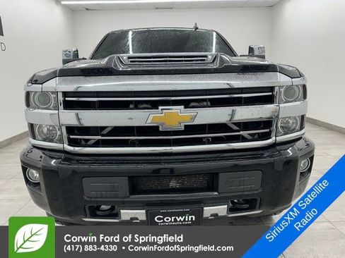 Used 2018 Chevrolet Silverado 2500 High Country w/ Duramax Plus Package image 6