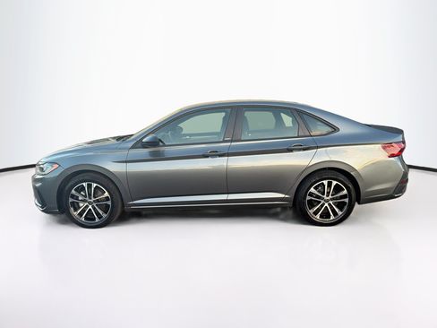 Used 2025 Volkswagen Jetta Sport FWD image 4