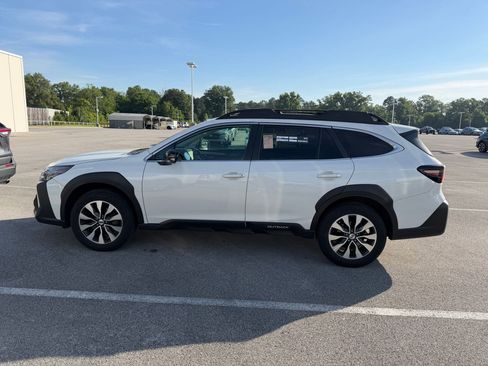 Used 2024 Subaru Outback Limited AWD/4WD image 2