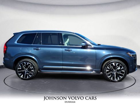 New 2026 Volvo XC90 B5 Ultra image 2