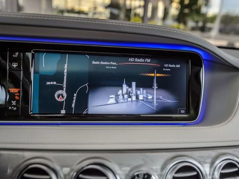 Used 2017 Mercedes-Benz S 550 4MATIC Sedan image 21