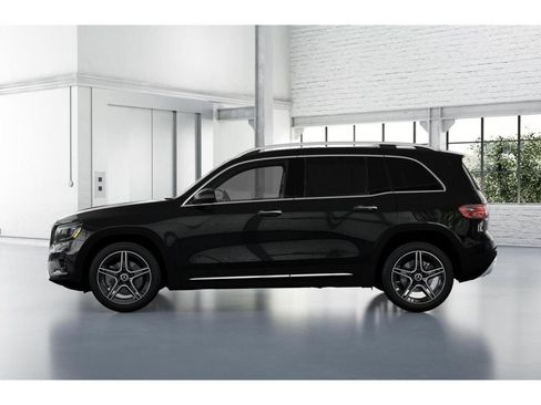 Used 2026 Mercedes-Benz GLB 250 4MATIC image 34