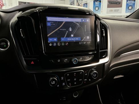 Used 2023 Chevrolet Traverse RS AWD/4WD image 21