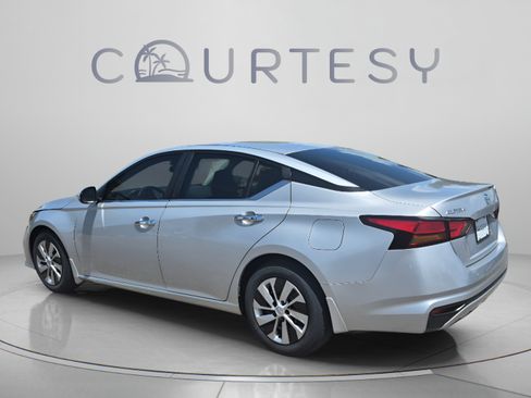 Certified 2022 Nissan Altima 2.5 S FWD image 5