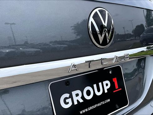 Used 2023 Volkswagen Atlas Cross Sport SE FWD image 29