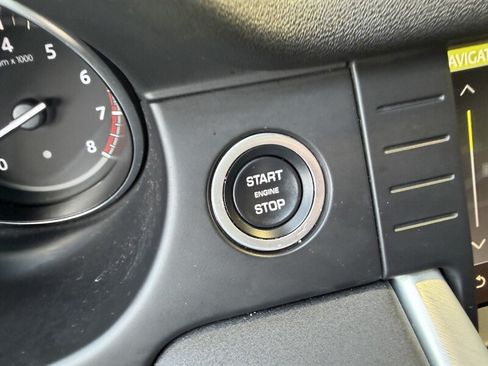 Used 2019 Land Rover Discovery Sport HSE AWD/4WD image 28