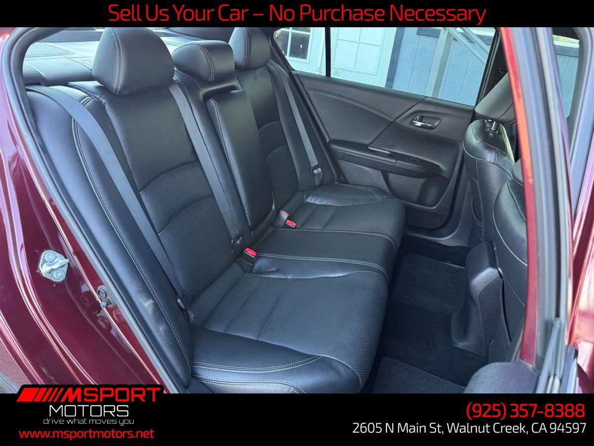 Used 2017 Honda Accord Sport image 19