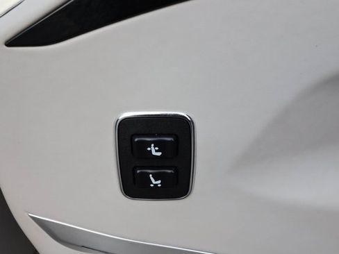 Used 2022 Mercedes-Benz Metris Passenger image 69