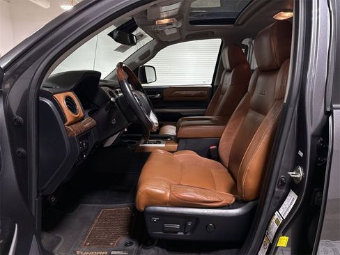 Used 2019 Toyota Tundra image 21