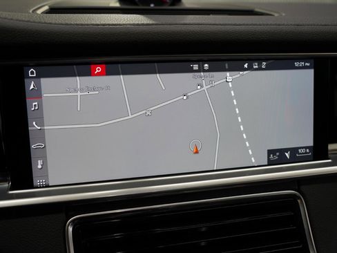 Used 2019 Porsche Panamera 4 Executive image 18