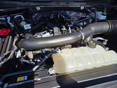 Certified 2025 Ford Expedition Active image 21