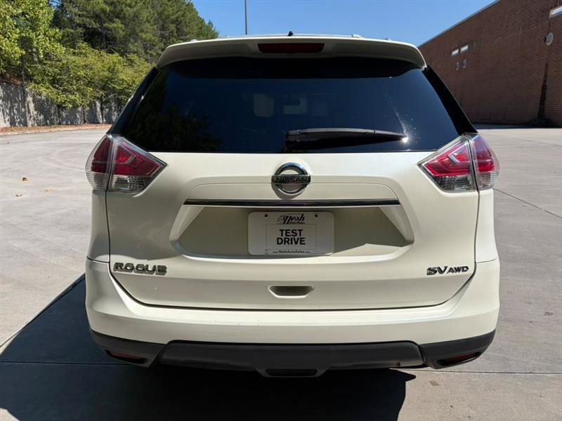 Used 2016 Nissan Rogue SV w/ SV Premium Package AWD/4WD image 5
