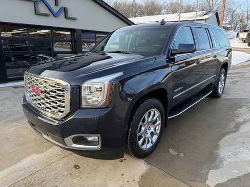 Used 2018 GMC Yukon XL Denali w/ Open Road Package image 5