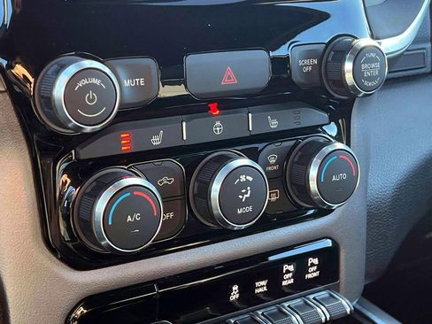 Used 2019 RAM 1500 Big Horn image 28