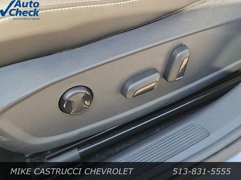 Used 2024 Volkswagen Jetta SE FWD image 23