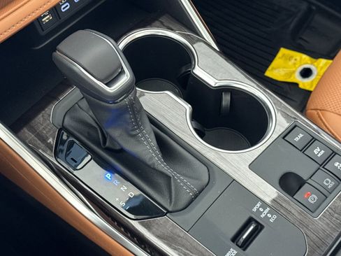 New 2026 Toyota Highlander Platinum image 21