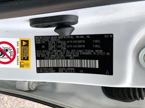 Used 2018 Toyota Highlander XLE AWD/4WD image 37