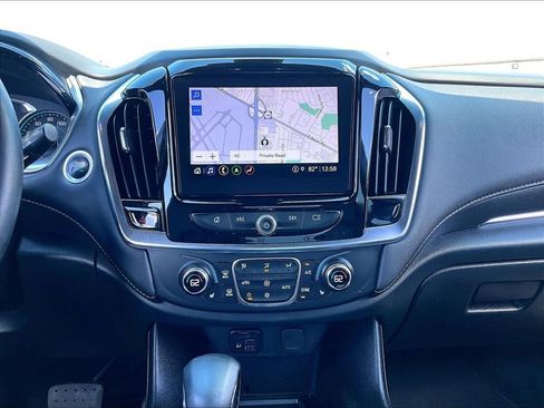 Used 2023 Chevrolet Traverse LT w/ LT Premium Package AWD/4WD image 19