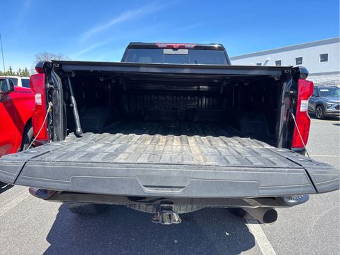 Used 2024 Chevrolet Silverado 2500 ZR2 w/ Technology Package AWD/4WD image 39