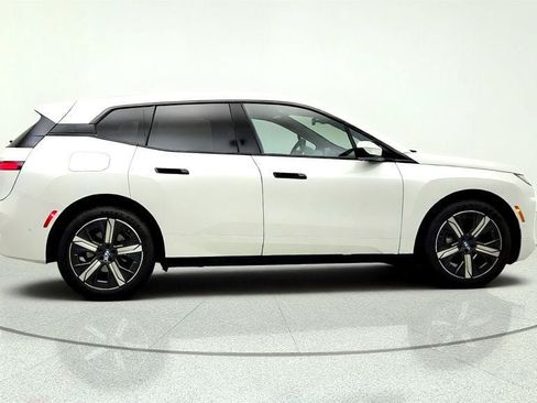 Used 2026 BMW iX xDrive45 w/ Premium Package AWD/4WD image 4