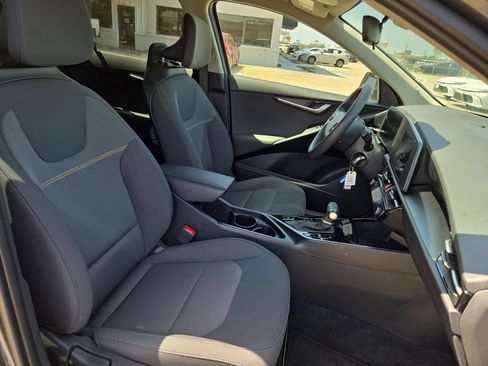 Used 2025 Kia Niro LX FWD image 30