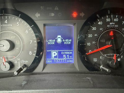 Used 2015 Toyota Sienna LE image 14