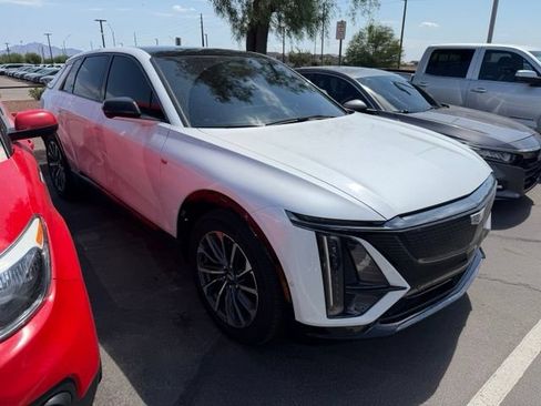Used 2024 Cadillac Lyriq Sport RWD image 2