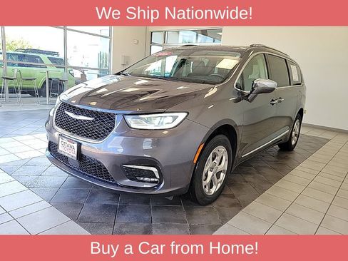 Used 2021 Chrysler Pacifica Limited AWD/4WD image 2