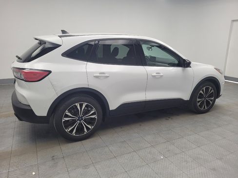 Used 2022 Ford Escape SE w/ SE Sport Appearance Package image 10