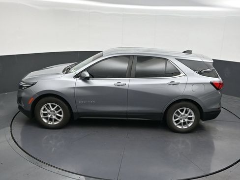 Used 2024 Chevrolet Equinox LT FWD image 16
