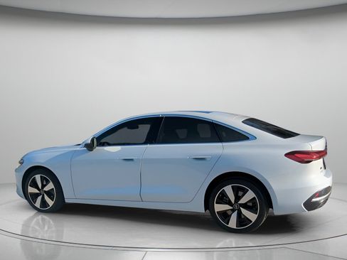 Used 2025 Audi A5 2.0T Premium Plus AWD/4WD image 18