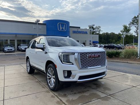 Used 2023 GMC Yukon Denali w/ Max Trailering Package RWD image 2