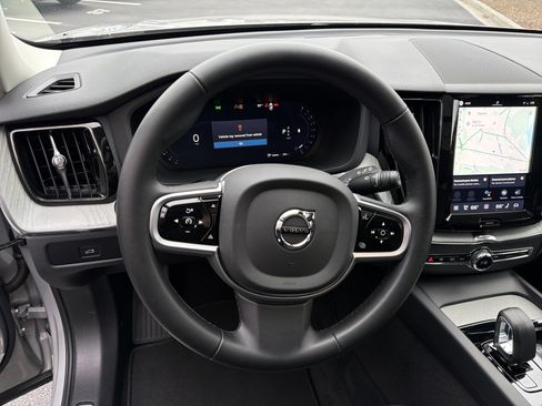 Certified 2025 Volvo XC60 B5 Plus w/ Climate Package image 18