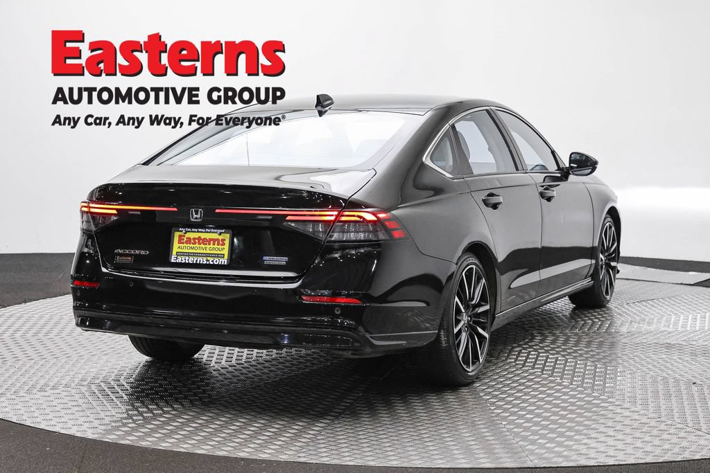 Used 2023 Honda Accord Touring image 6