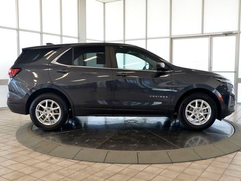Used 2022 Chevrolet Equinox LT FWD image 9