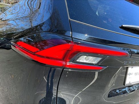 Certified 2025 Toyota Grand Highlander XLE image 27