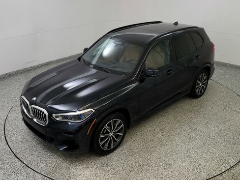 Used 2023 BMW X5 xDrive40i w/ Executive Package AWD/4WD image 14