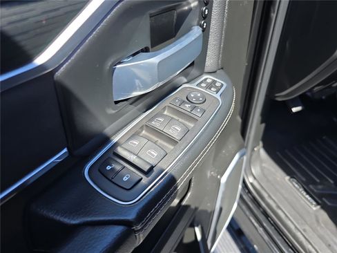 Used 2024 RAM 3500 Laramie w/ Night Edition image 20