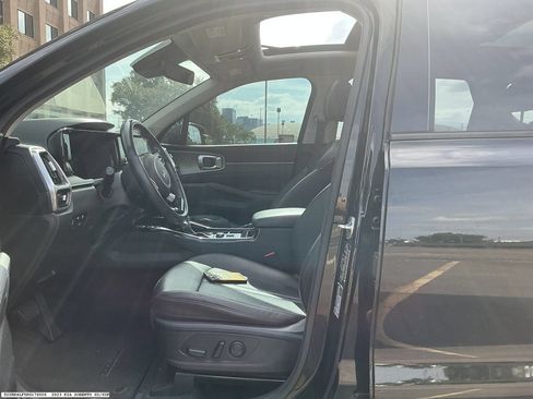 Used 2023 Kia Sorento SX FWD image 9