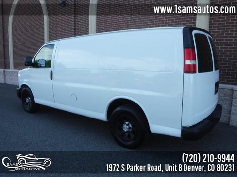 Used 2009 Chevrolet Express 1500 AWD image 4