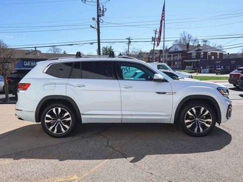 Used 2022 Volkswagen Atlas SEL Premium image 6