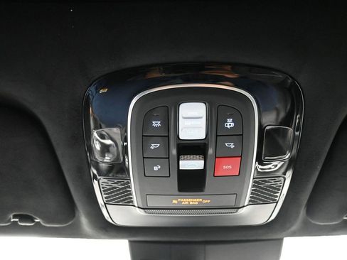 Used 2024 Hyundai Palisade Calligraphy image 17