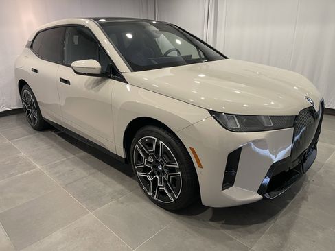 New 2026 BMW iX xDrive45 w/ M Sport Package image 3