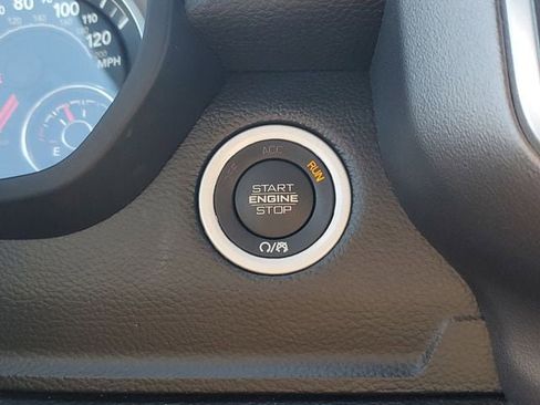 Certified 2022 RAM 1500 Big Horn image 38