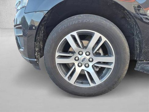 Used 2024 Ford Expedition Limited AWD/4WD image 16