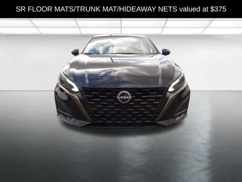 Used 2024 Nissan Altima 2.5 SR image 2