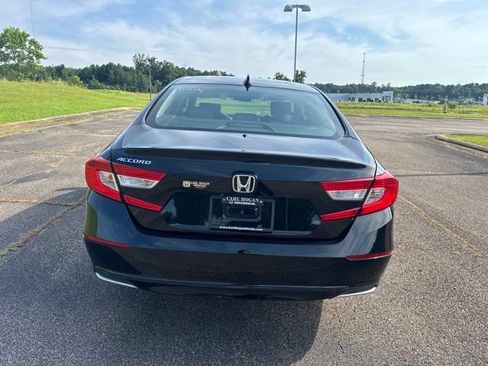 Used 2019 Honda Accord LX image 8