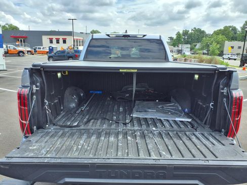 Used 2024 Toyota Tundra Platinum AWD/4WD image 25